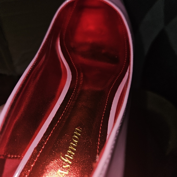 Dr. Ashmon Signature Collection (Red & Crystal Stones Bottom) Style: Green Glitz - Picture 14 of 16